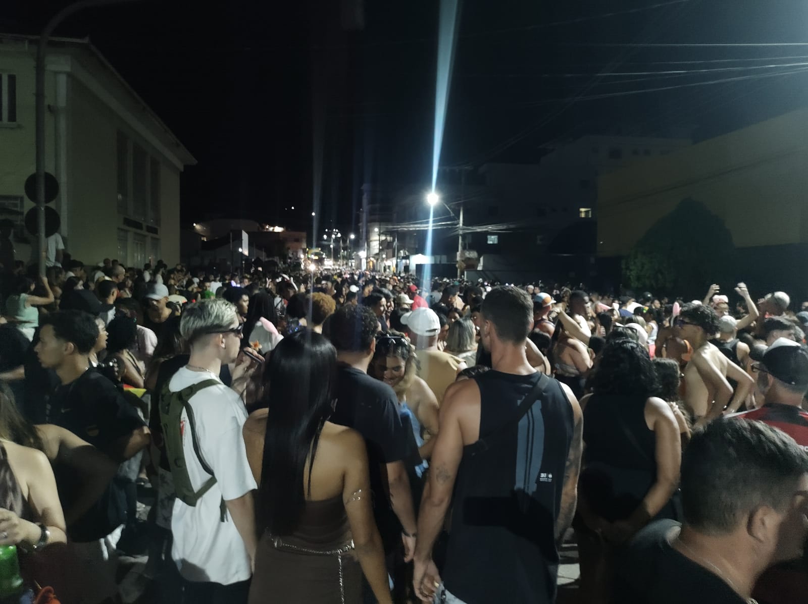 Bloco do Cremoso arrasta multidão e reafirma sua força no Carnaval de Santos Dumont